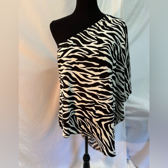 Tops - One shoulder top-zebra pattern.
